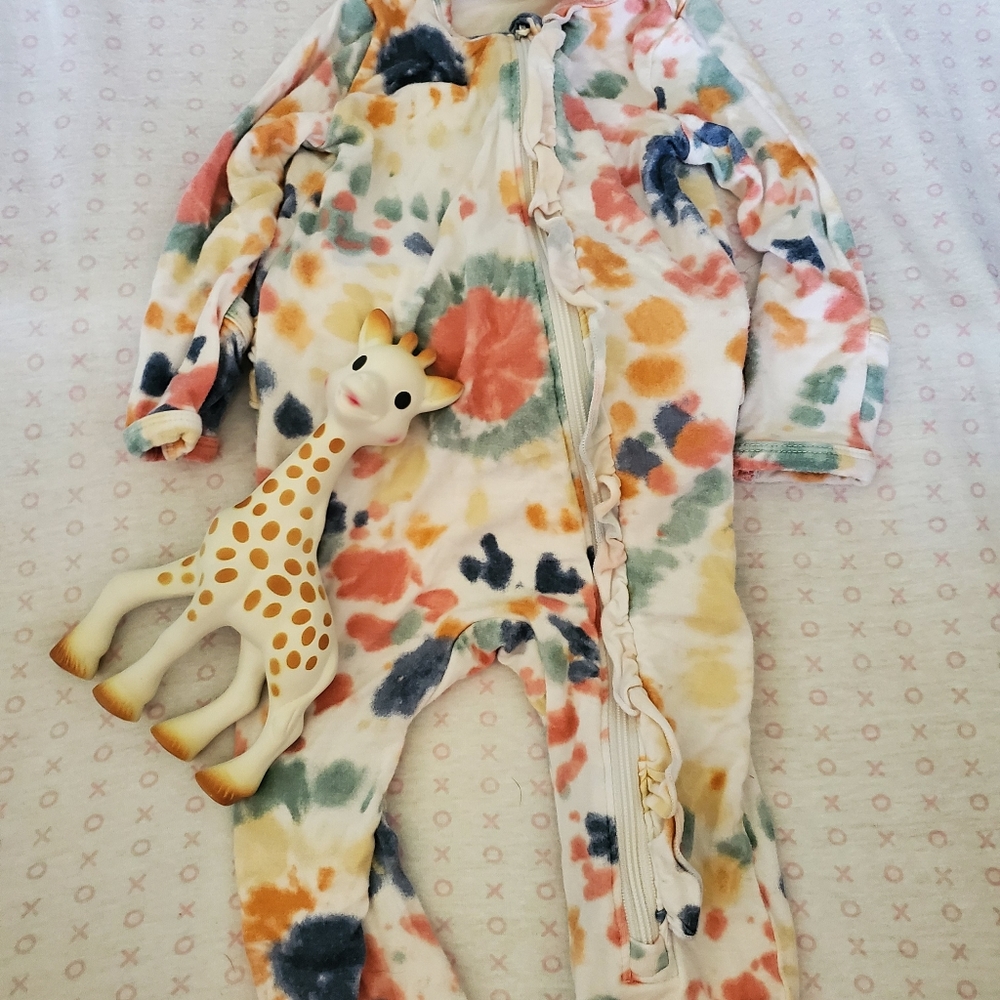 Spearmint baby 3-6 month tie die. No footies